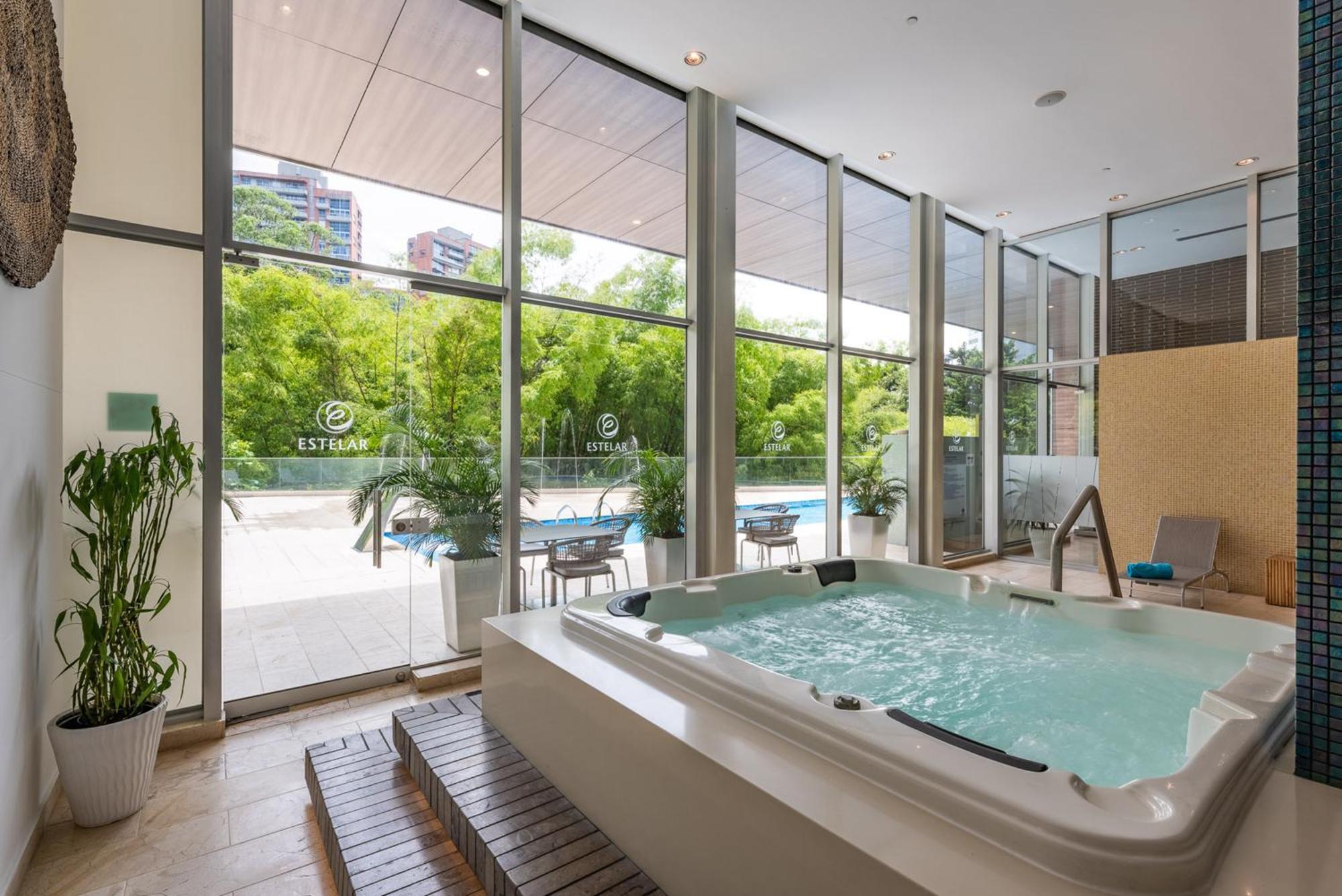 Estelar La Torre Suites Medellín Eksteriør billede
