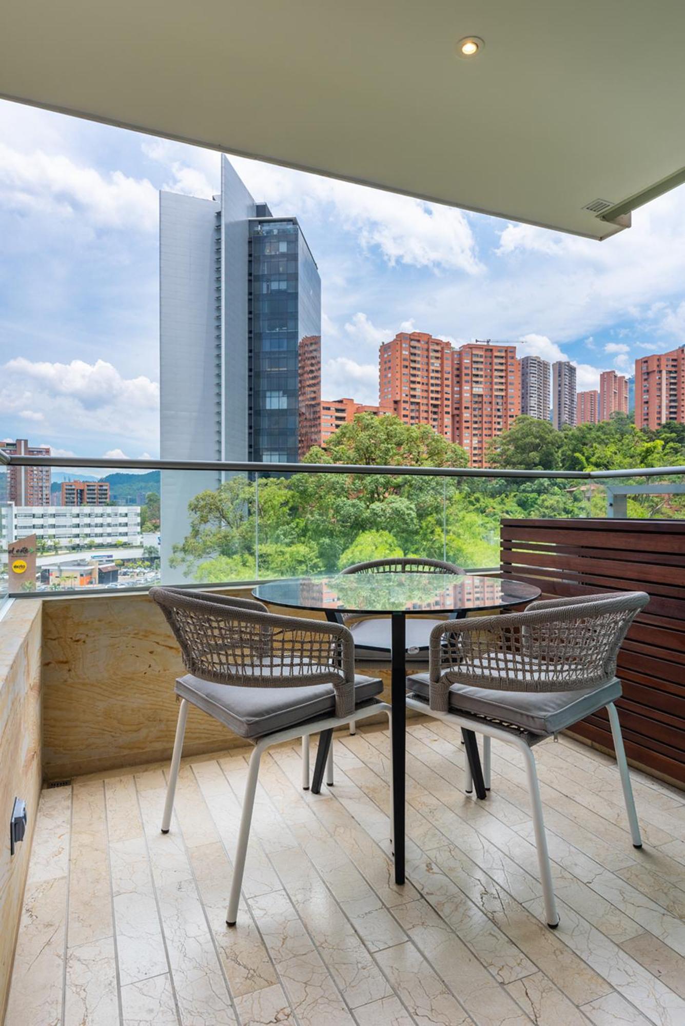 Estelar La Torre Suites Medellín Eksteriør billede